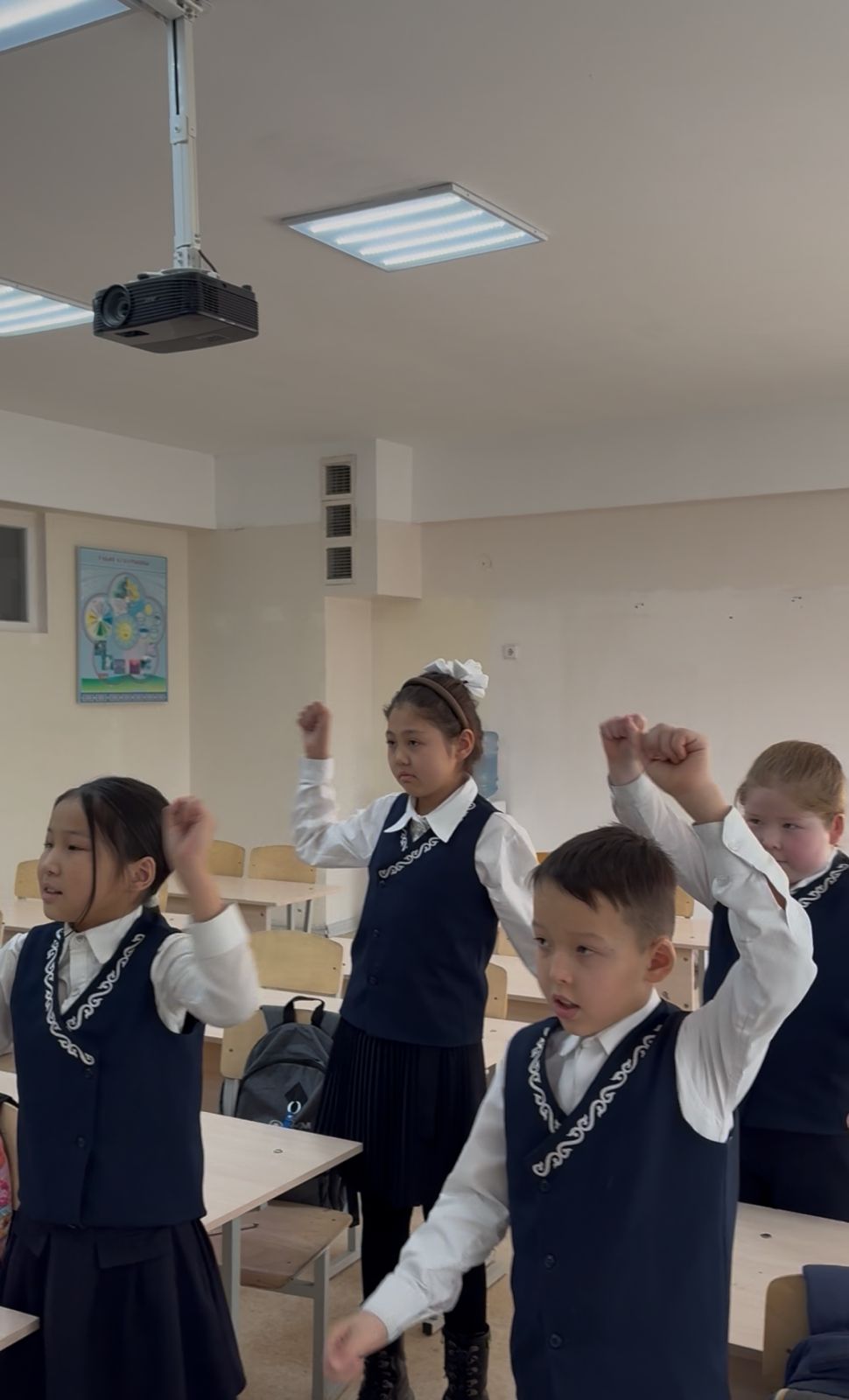 Сейсенбі — сергіту жаттығулары күні!